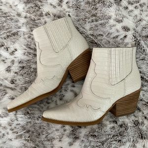 Sam Edelman white western booties